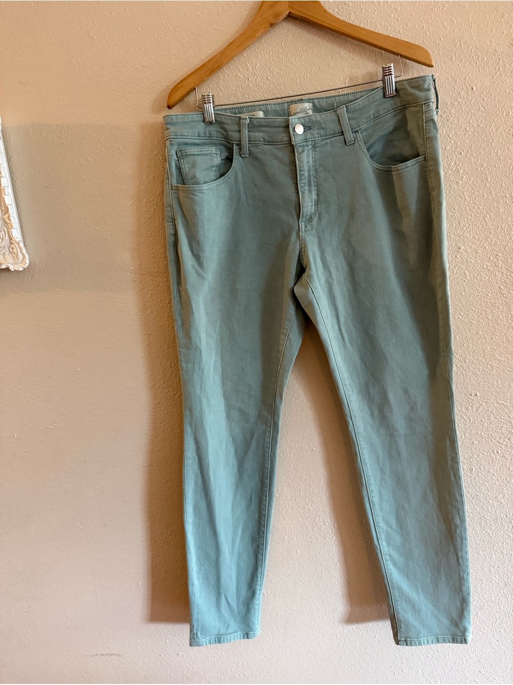 Universal Thread womens light green denim mid rise skinny pant size 14/32